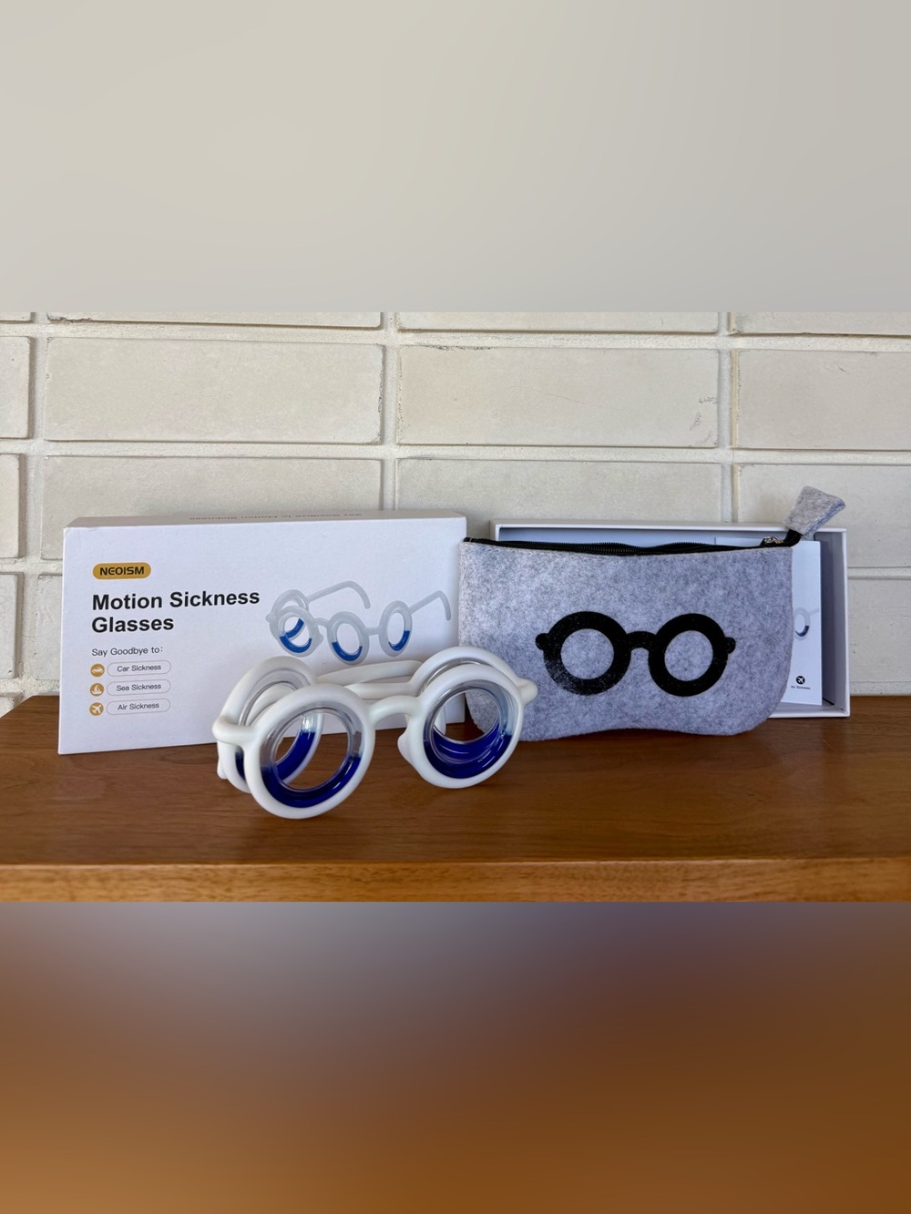 Motion Sickness Glasses * No Medicine Anti-Nausea Travel Aid * With Pouch